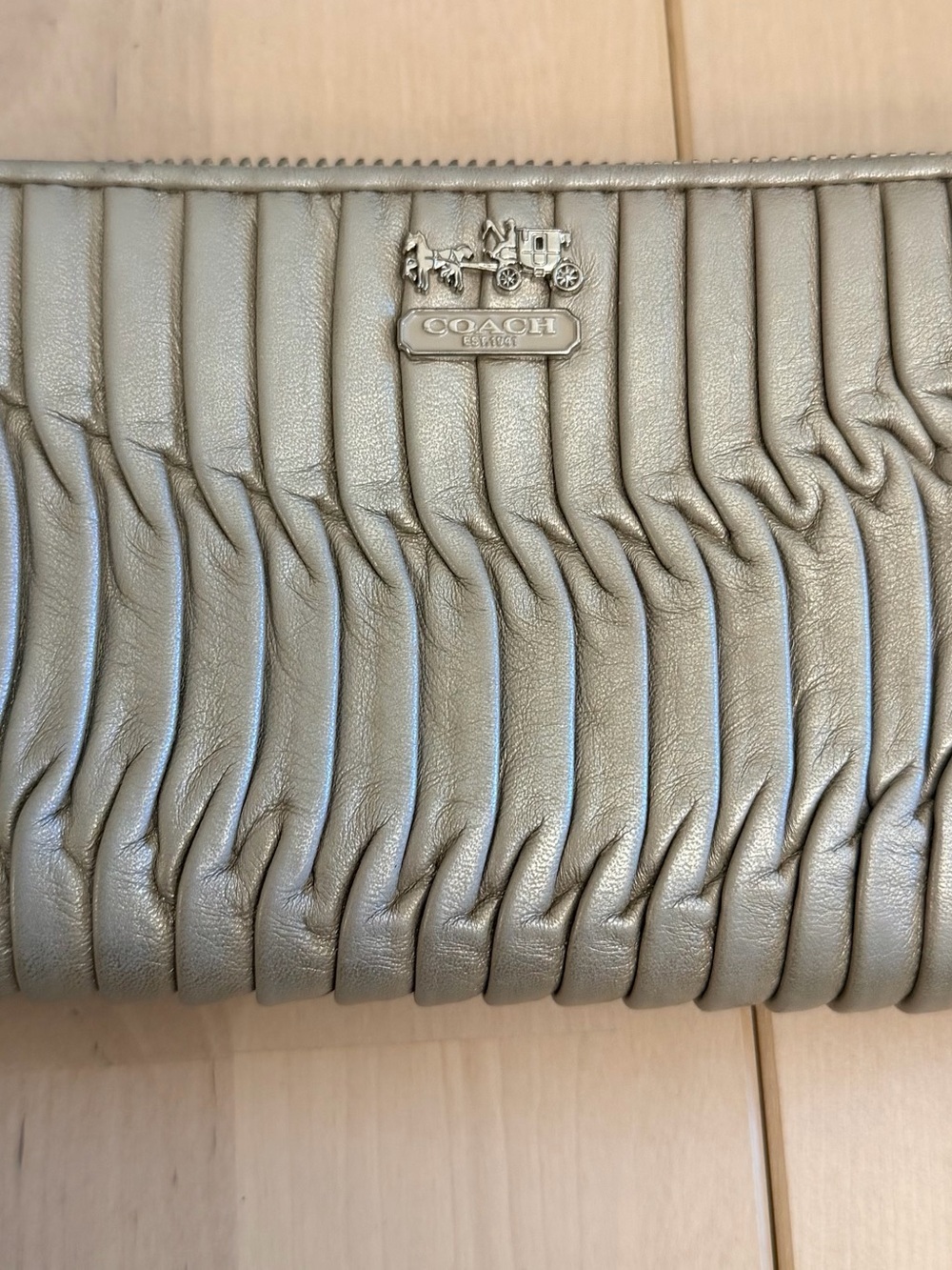 Coach Madison Gathered Leather Accordion Zip Wallet Bone Pleated Leather - Picture 2 of 8
